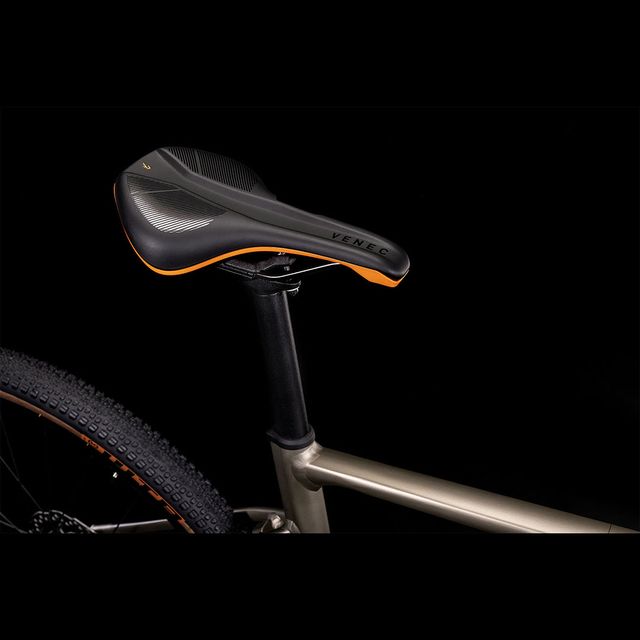 CUBE Nuroad EX 2022 gravel grinder